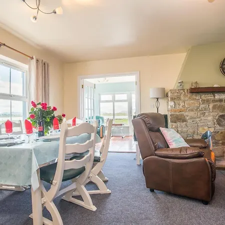 Doherty Farm Homes דאונינגס